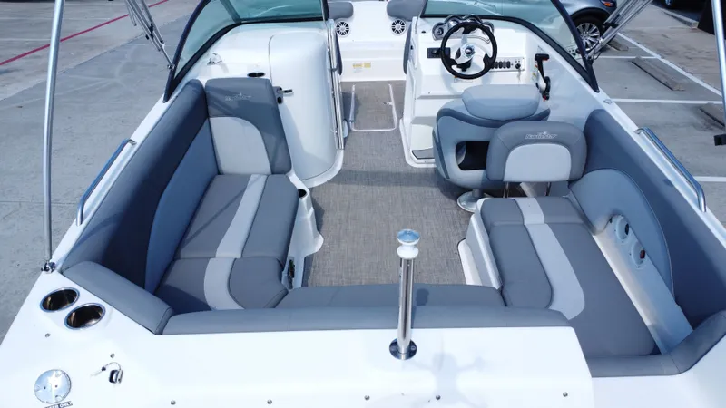 Slide: The Image of NauticStar 223 DC 2023 - 13