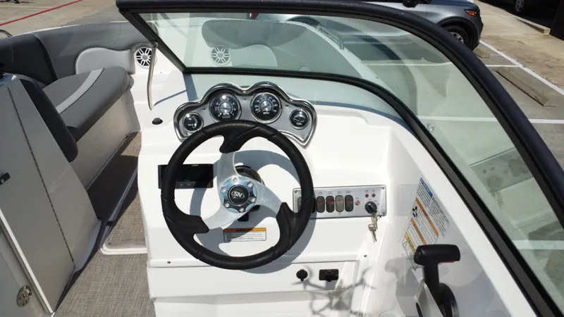 Slide: The Image of NauticStar 223 DC 2023 - 17