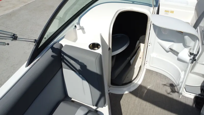 Slide: The Image of NauticStar 223 DC 2023 - 19