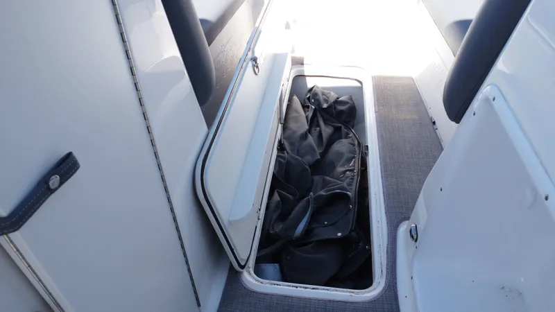 Slide: The Image of NauticStar 223 DC 2023 - 21