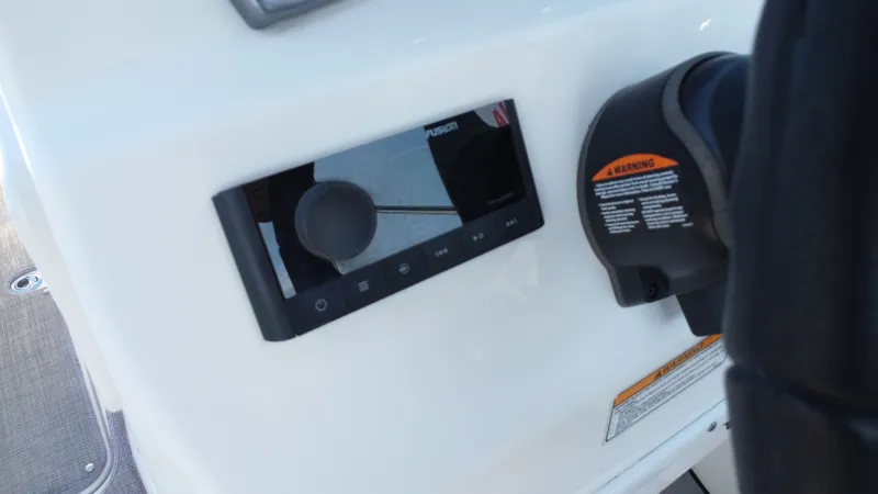 Slide: The Image of NauticStar 223 DC 2023 - 23