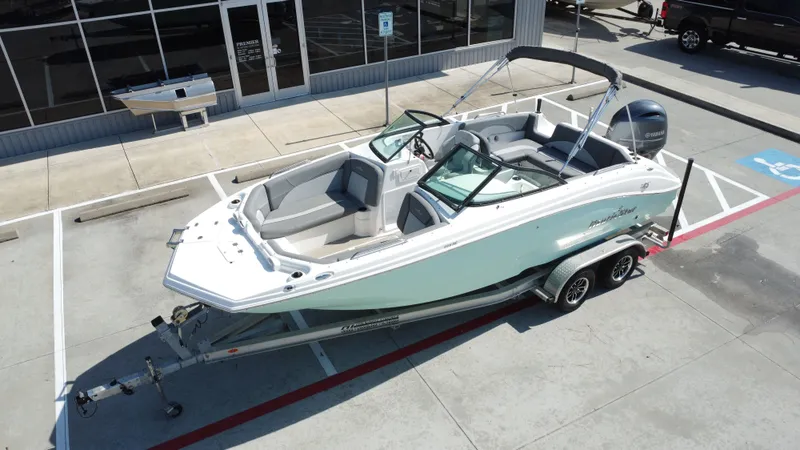 Slide: The Image of NauticStar 223 DC 2023 - 37