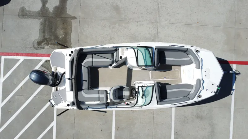 Slide: The Image of NauticStar 223 DC 2023 - 8