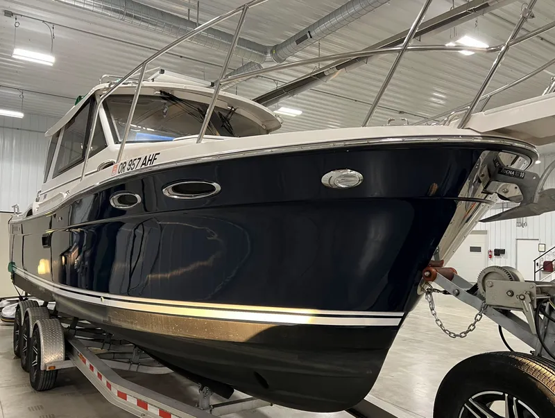 Slide: The Image of Cutwater C-28 2021 - 16