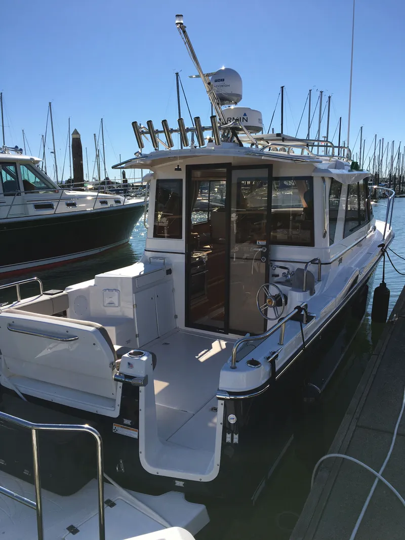 Slide: The Image of Cutwater C-28 2021 - 3