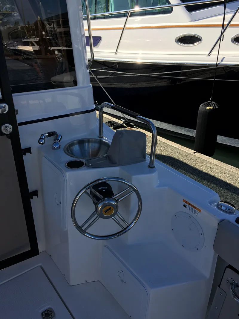 Slide: The Image of Cutwater C-28 2021 - 6