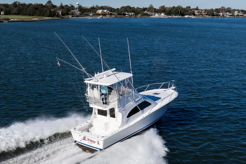 Slide: The Image of 2007 Luhrs Tournament 360 Open cruising on a scenic waterway. - 21