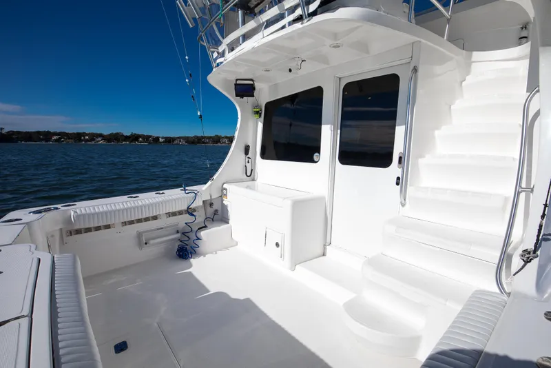 Slide: The Image of 2007 Luhrs Tournament 360 Open boat deck with seating, ocean view, and clear sky. - 8