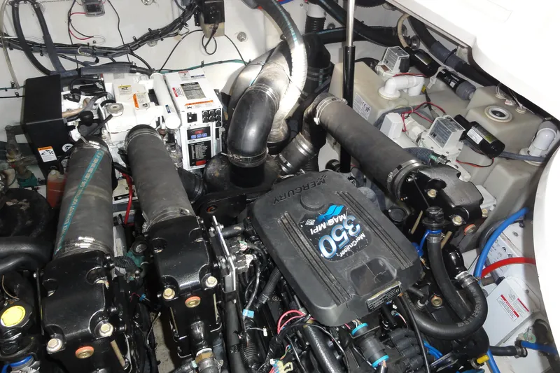 Slide: The Image of Engine compartment of a 2007 Sea Ray 320 Sundancer with MerCruiser 350 MAG MPI engine. - 22