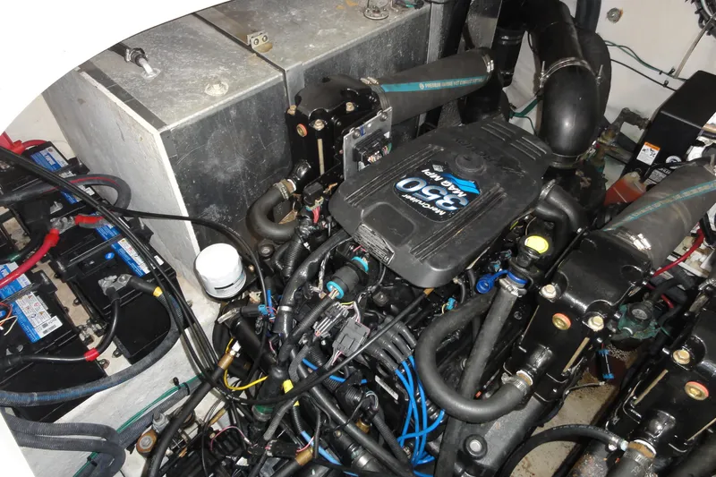 Slide: The Image of Engine compartment of a 2007 Sea Ray 320 Sundancer with MerCruiser 350 MAG MPI engine. - 23