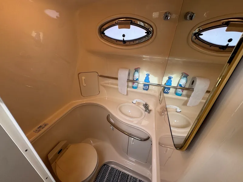 Slide: The Image of Sea Ray 340 Sundancer 2000 - 11