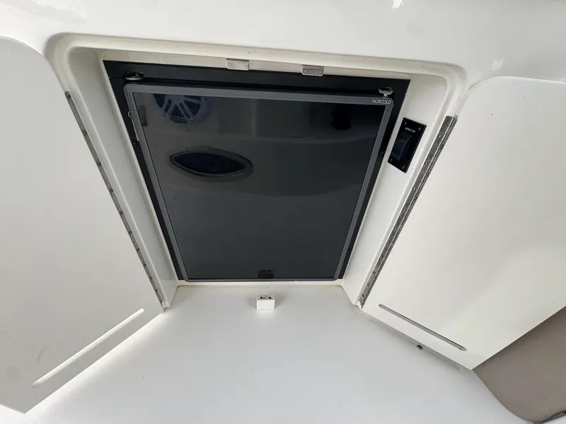 Slide: The Image of Sea Ray 340 Sundancer 2000 - 24