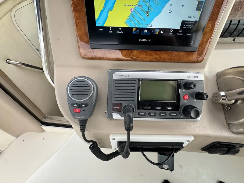 Slide: The Image of Sea Ray 340 Sundancer 2000 - 30