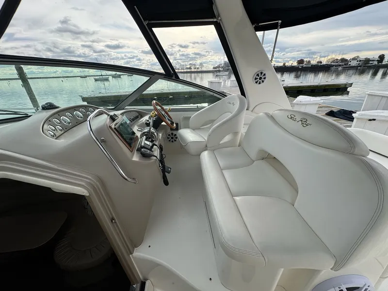 Slide: The Image of Sea Ray 340 Sundancer 2000 - 34
