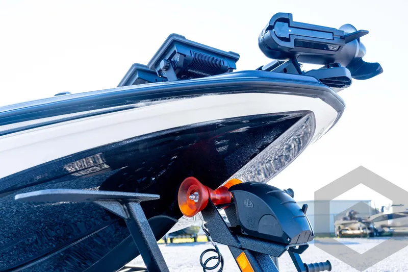Slide: The Image of 2026 Skeeter ZXE21 boat with advanced equipment, close-up view of bow and electronics. - 10