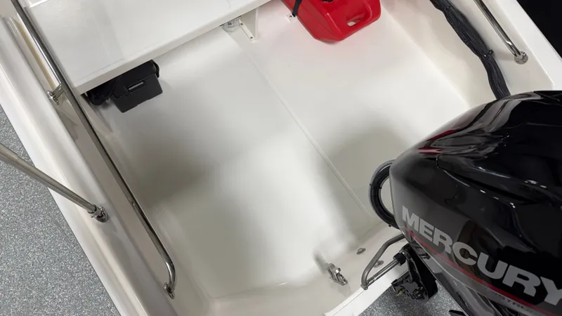 Slide: The Image of Boston Whaler 130 Super Sport 2026 - 11