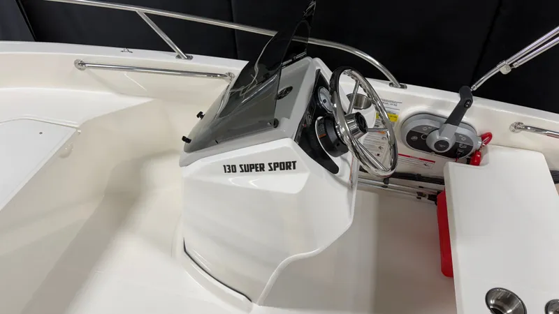 Slide: The Image of Boston Whaler 130 Super Sport 2026 - 28