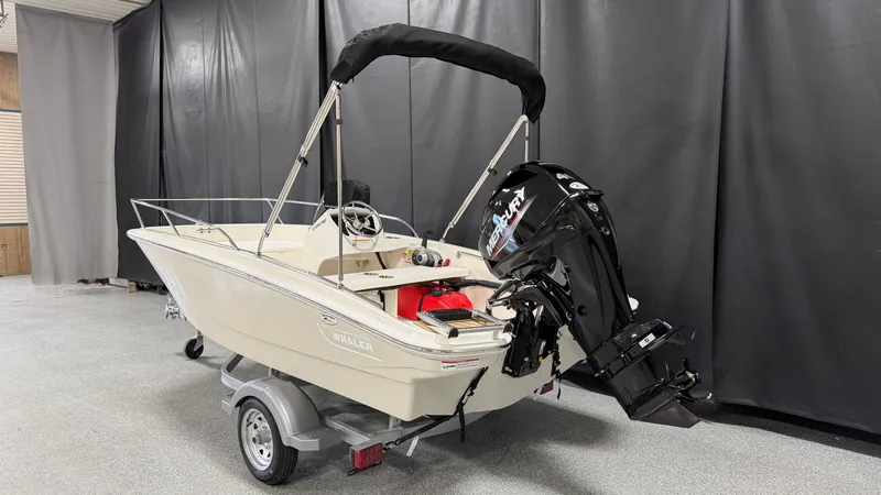 Slide: The Image of Boston Whaler 130 Super Sport 2026 - 3