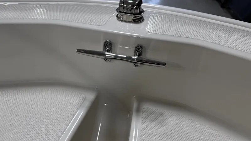 Slide: The Image of Boston Whaler 130 Super Sport 2026 - 34