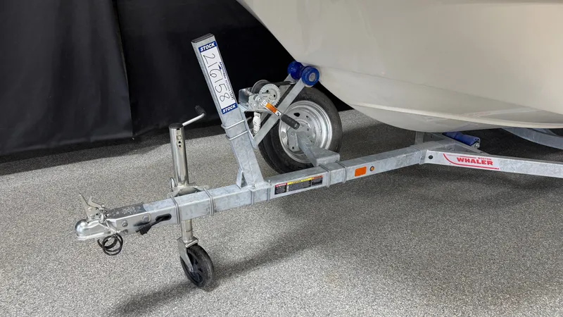 Slide: The Image of Boston Whaler 130 Super Sport 2026 - 40
