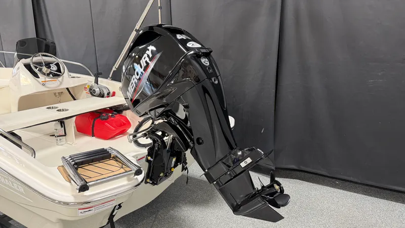 Slide: The Image of Boston Whaler 130 Super Sport 2026 - 6