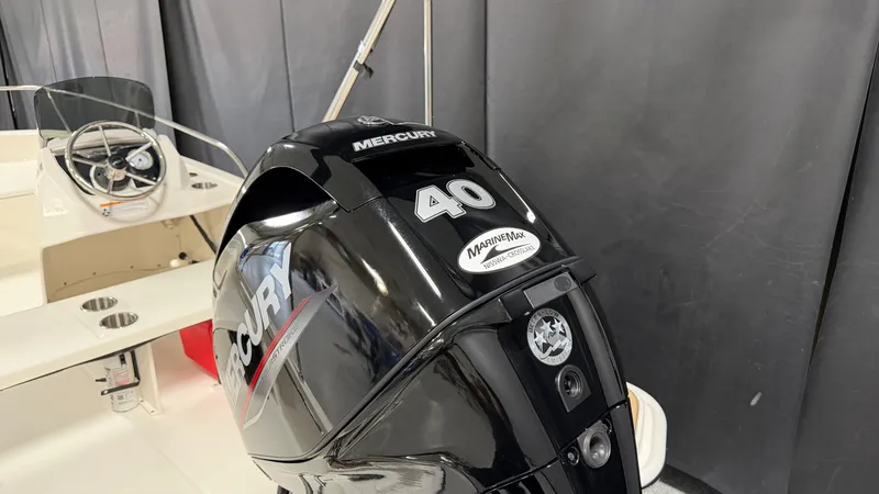 Slide: The Image of Boston Whaler 130 Super Sport 2026 - 7