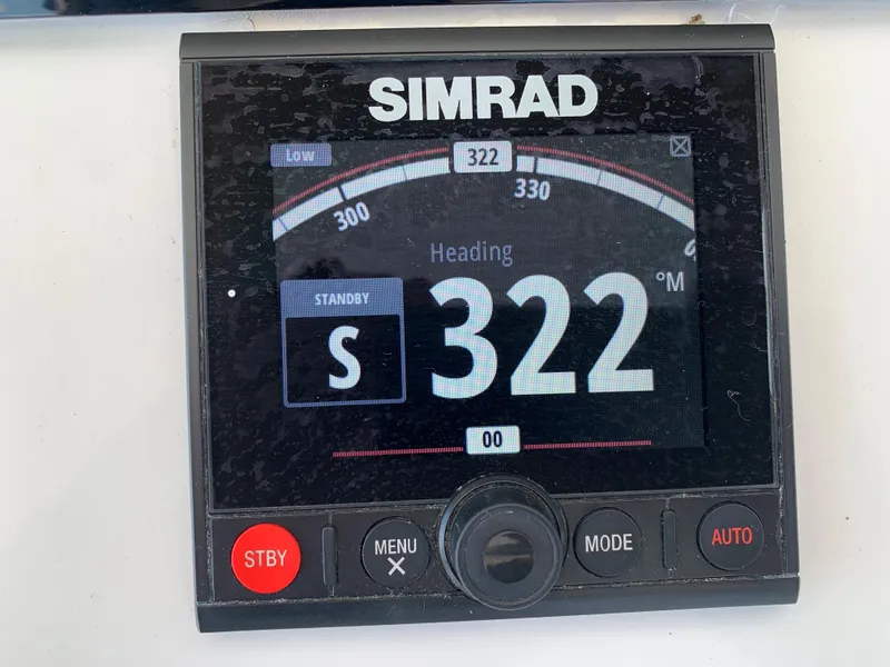 Slide: The Image of Simrad navigation display showing heading 322° on a Viking 50 Convertible, 2000 model. - 45