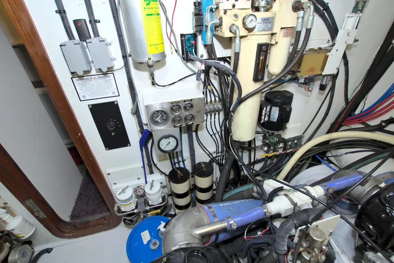 Slide: The Image of Viking 63 Cockpit Motor Yacht 1988 - 111