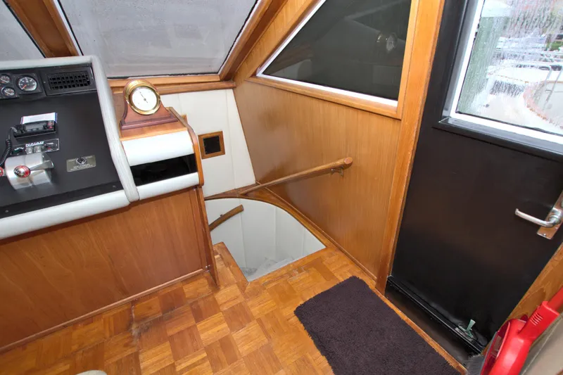 Slide: The Image of Viking 63 Cockpit Motor Yacht 1988 - 51