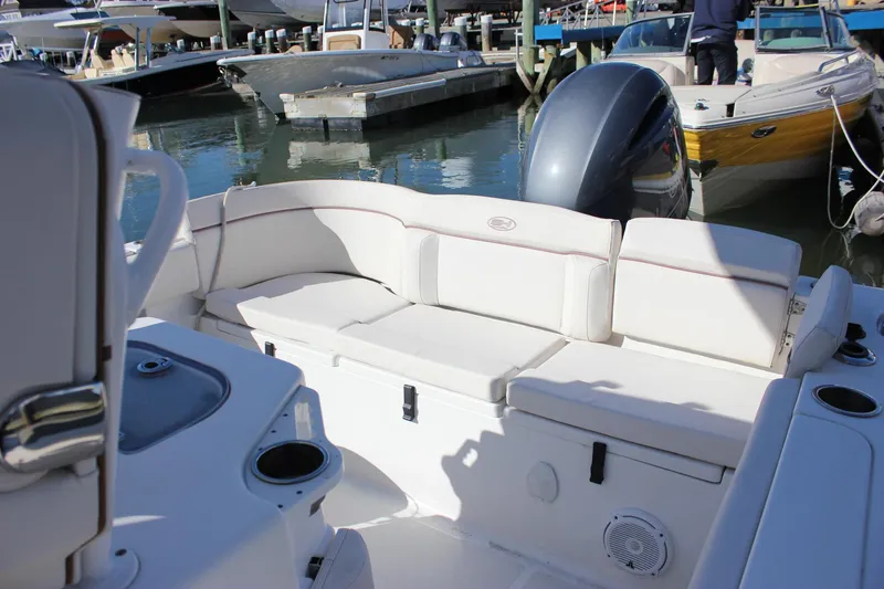 Slide: The Image of Livewell on 2020 Sea Hunt Ultra 234 boat, filled with water. - 36
