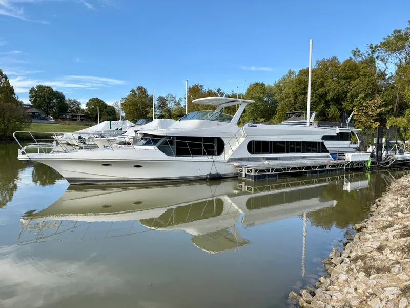 The Image of 1996 Bluewater Yachts 643 Motor Yacht - 0