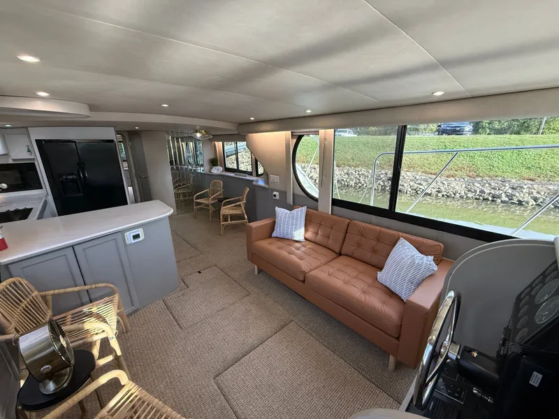 Slide: The Image of Luxurious interior of 1996 Bluewater Yachts 643 Motor Yacht with modern furnishings. - 37