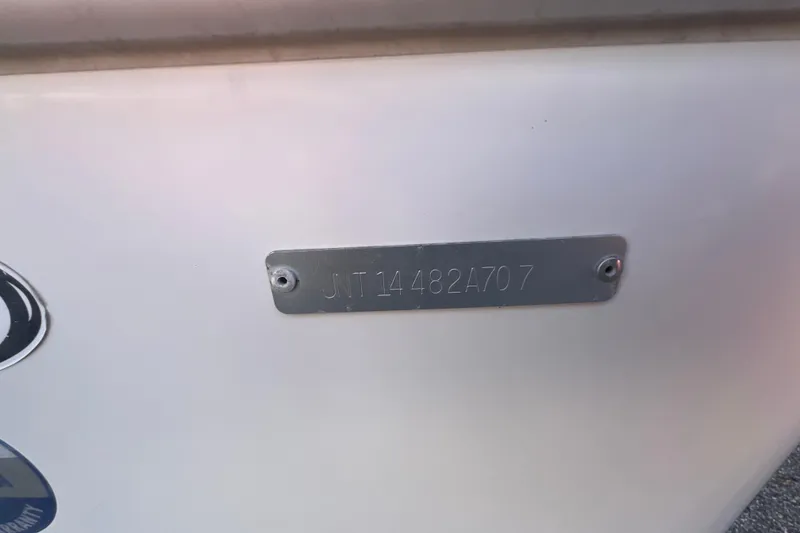 Slide: The Image of 2007 NauticStar 2000 Offshore boat hull identification number plate. - 37