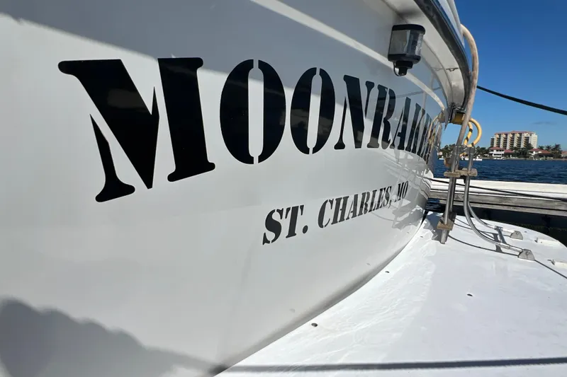 Slide: The Image of 1987 Carver 4227 Cockpit Motor Yacht "Moonraker" docked in St. Charles, MO. - 13