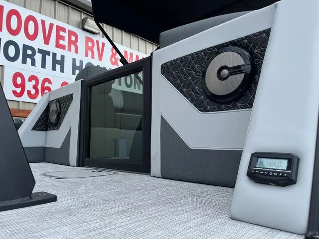 Slide: The Image of Alera M 25Q 2026 - 30