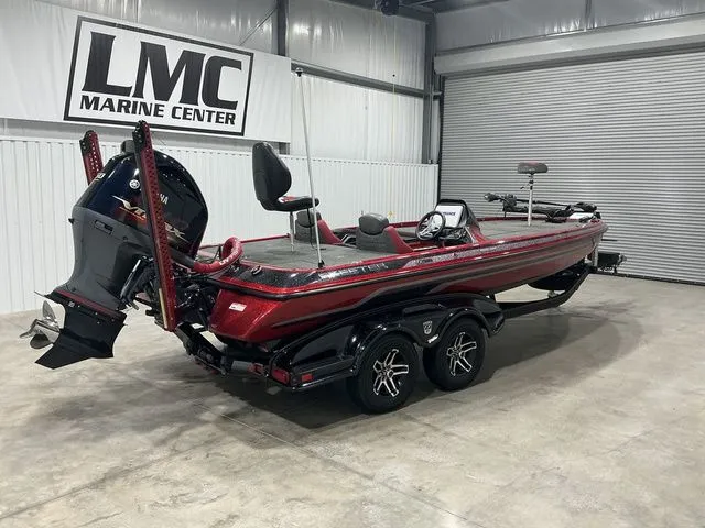 Slide: The Image of Skeeter FX 21 2016 - 11