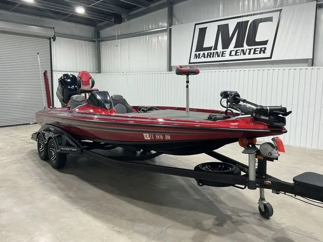 Slide: The Image of Skeeter FX 21 2016 - 14