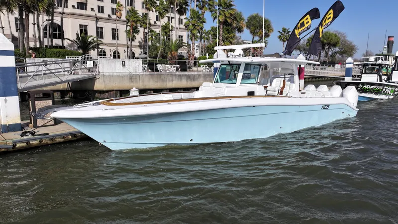 Slide: The Image of HCB 42 Lujo 2025 - 58