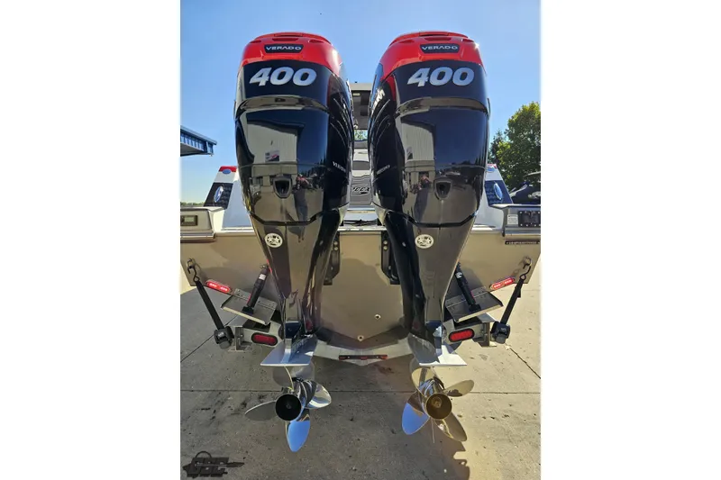 Slide: The Image of Twin Mercury Verado 400 engines on a 2020 Sunsation 32 CCX boat. - 44