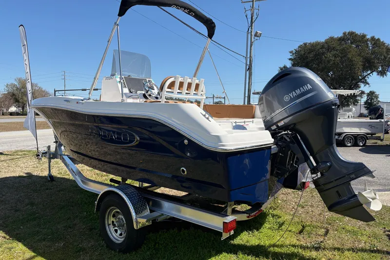 Slide: The Image of Robalo R180 Center Console 2026 - 3