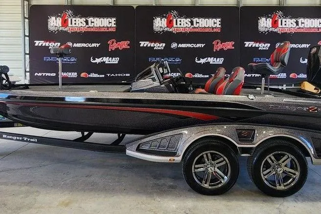 The Image of 2022 Ranger Z520R Ranger Cup Equipped boat displayed at Anglers Choice event. - 1
