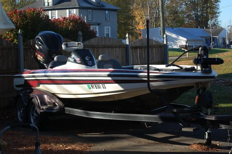 The Image of Skeeter FX 2010 - 0