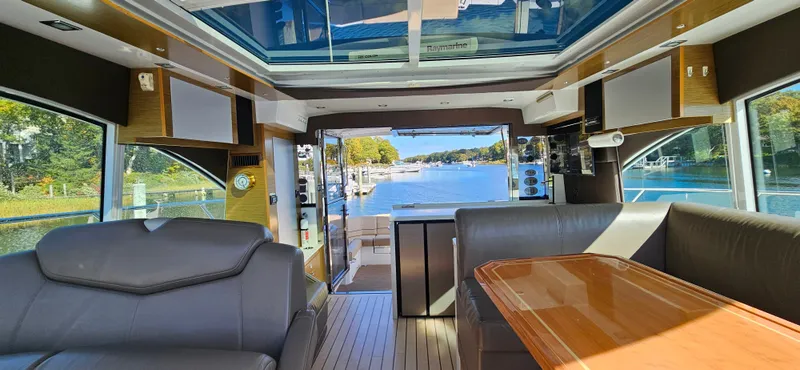 Slide: The Image of Cruisers Yachts Cantius 45 2014 - 12