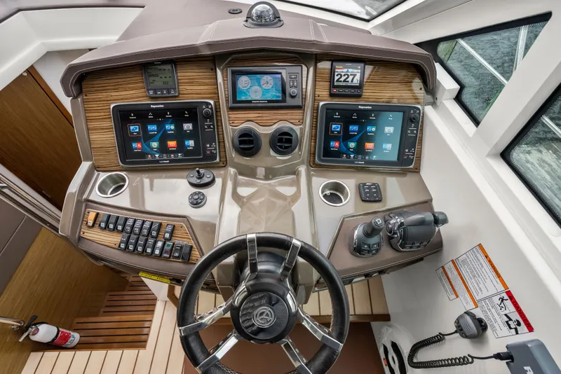 Slide: The Image of Cruisers Yachts Cantius 45 2014 - 15