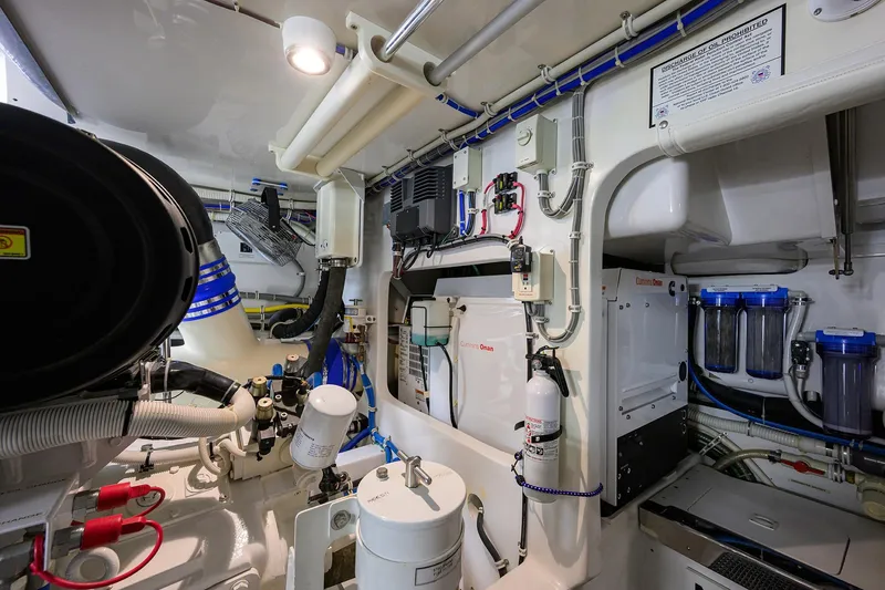 Slide: The Image of Hatteras 54 Sea Nyle - Engine Room - 68