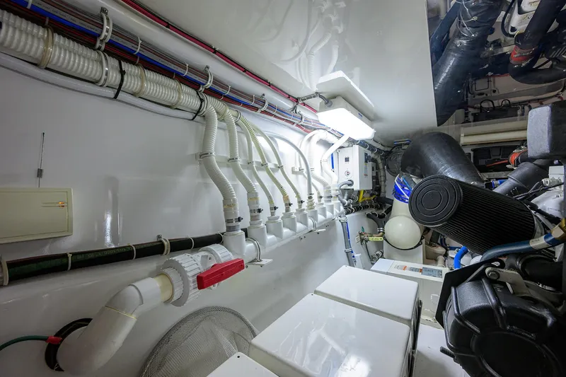 Slide: The Image of Hatteras 54 Sea Nyle - Engine Room - 77