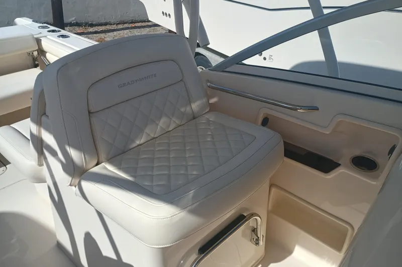 Slide: The Image of Grady-White Freedom 235 2024 - 20