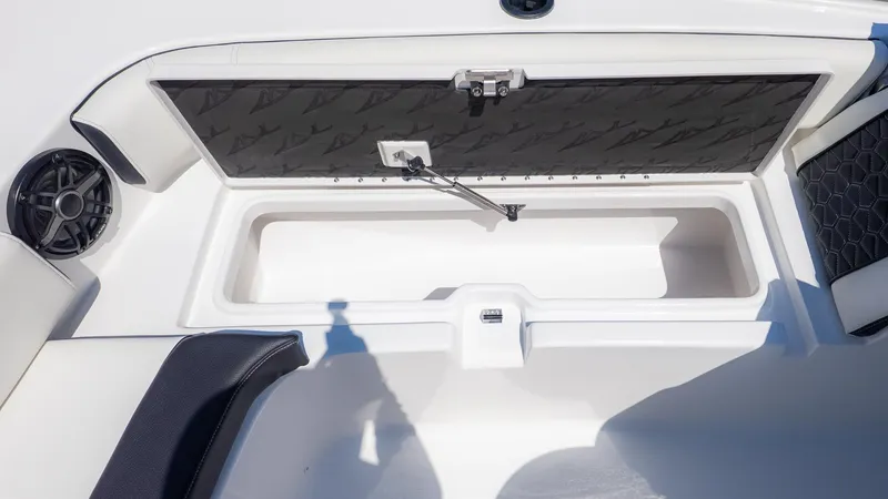 Slide: The Image of Tidewater 3100 Carolina Bay 2026 - 24