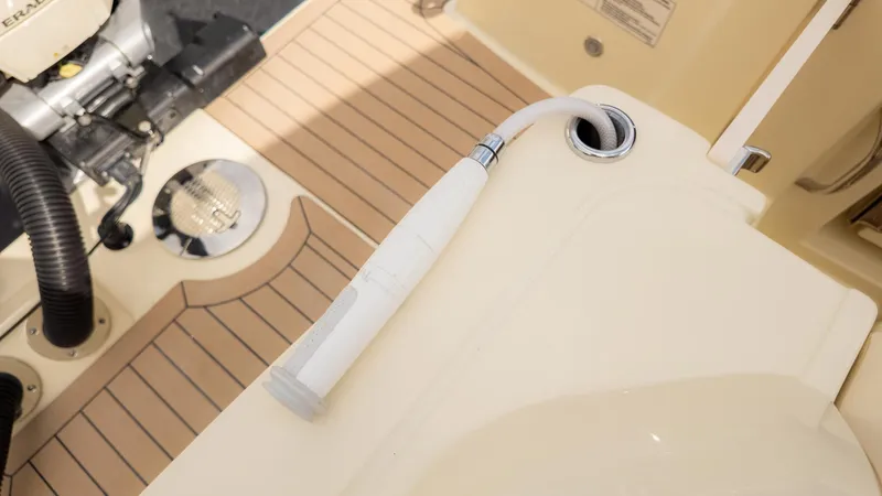 Slide: The Image of Chris-Craft Catalina 31 2026 - 15