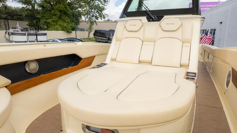 Slide: The Image of Chris-Craft Catalina 31 2026 - 37